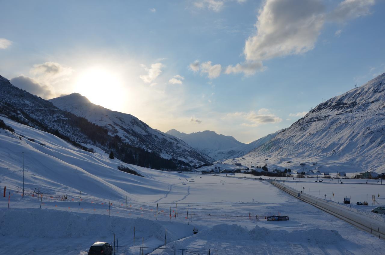 Hotel Aurora Andermatt Exteriör bild
