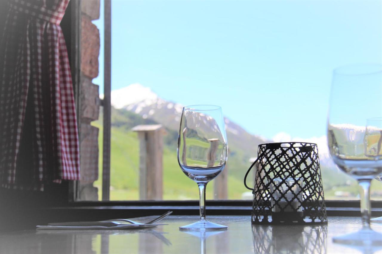 Hotel Aurora Andermatt Exteriör bild